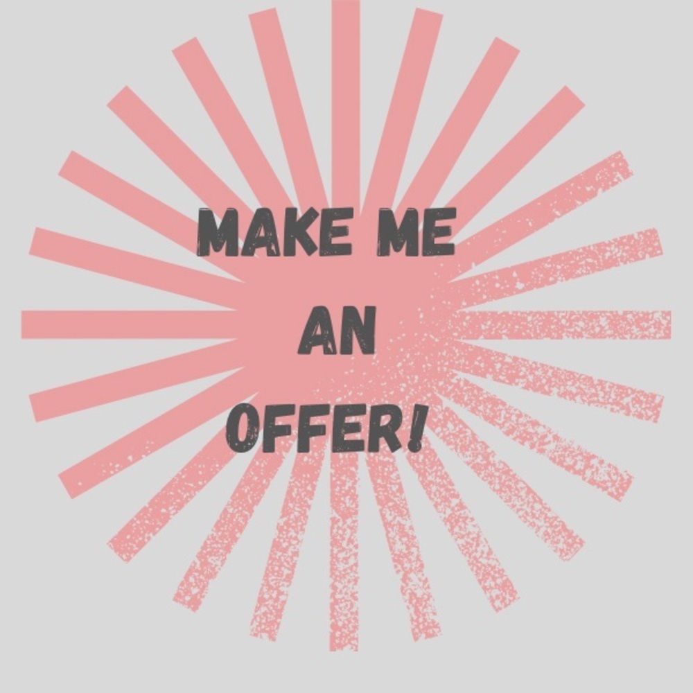 🌿make me an offer, I do my best to accept reasonable offers! 20% off 3 items.🌿